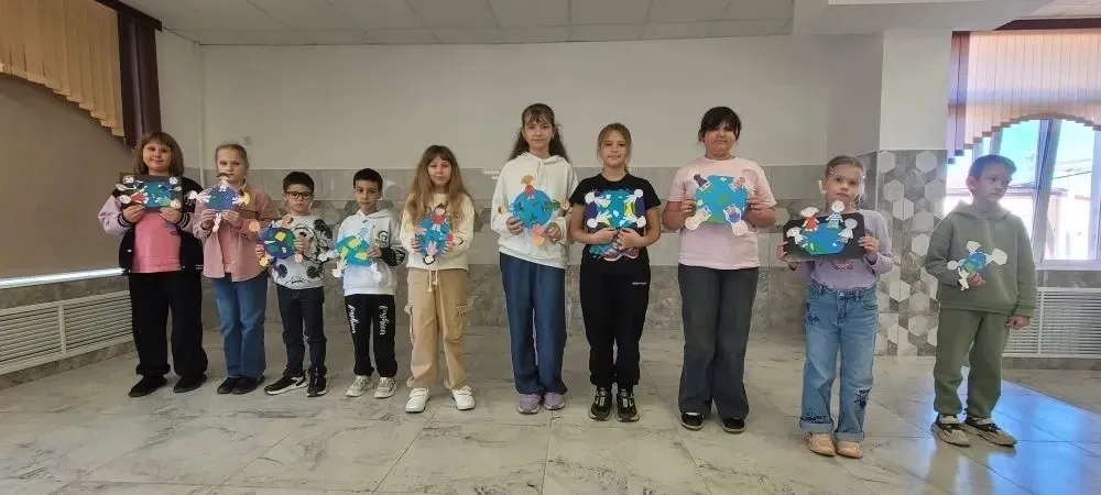 Мастер-класс "Мы вместе" в школе №35, приуроченный к Дню Народного единства