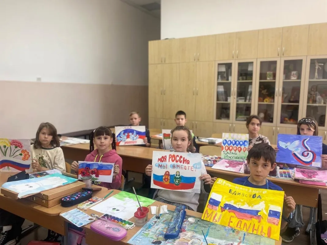 Праздник ко Дню народного единства в объединении «Изодеятельность»!