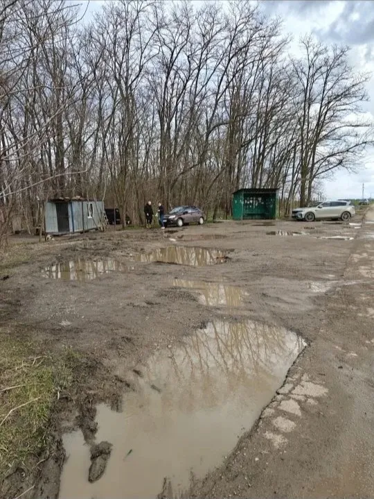 Завершились работы по улучшению территории автобусной остановки СНТ «Миловидово»