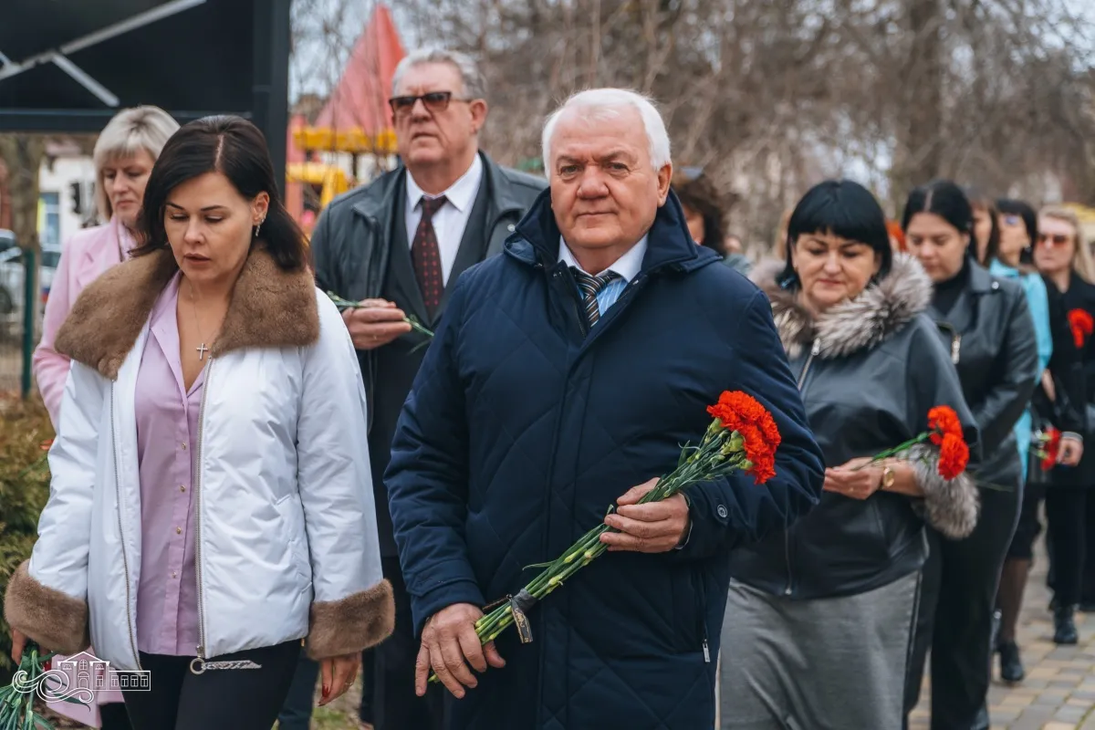 В летописи нашей малой Родины есть даты , которые мы не в праве забывать. 81 год назад, 12 февраля 1943 года, войска советской армии освободили станицу Новотитаровскую от немецко - фашистских захватчиков. Эти события навсегда вписаны в героическую историю