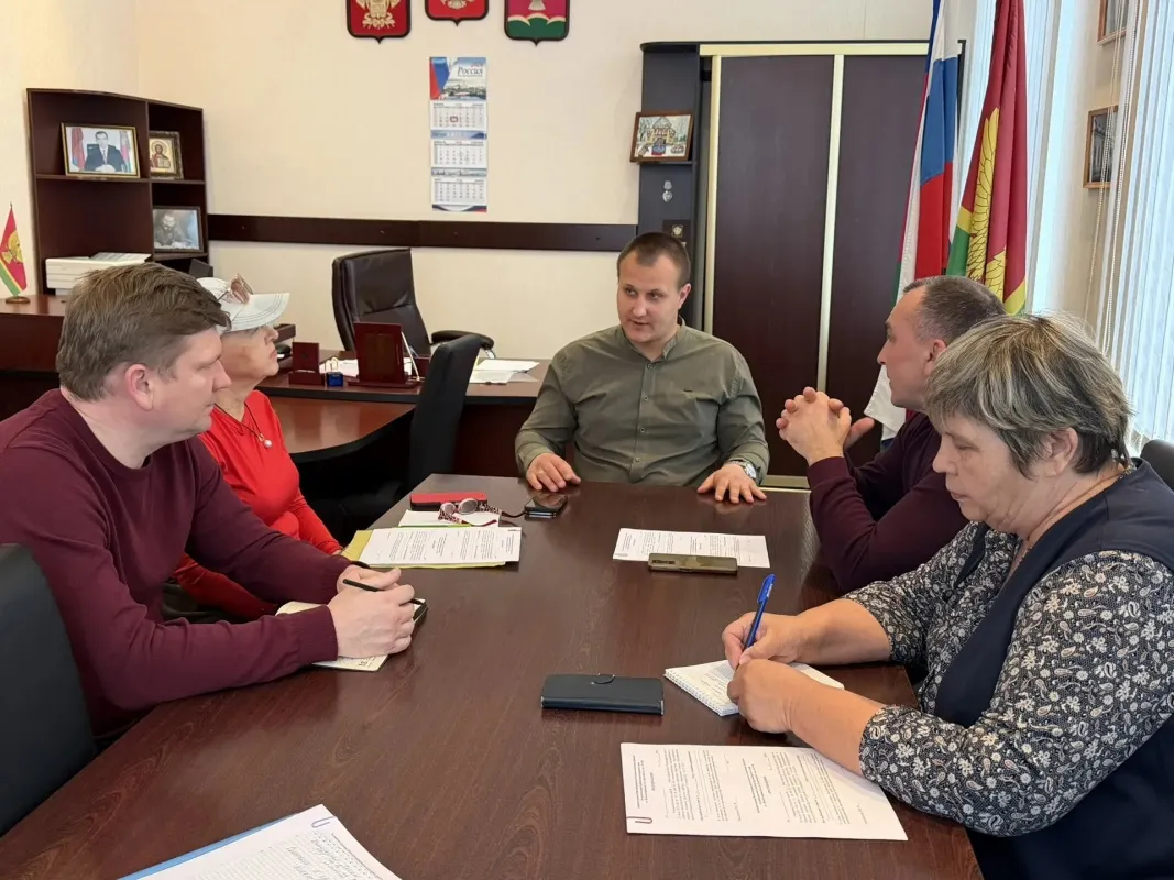 Глава Новотитаровского сельского поселения Семён Васильченко провёл встречу с руководителями ТОС