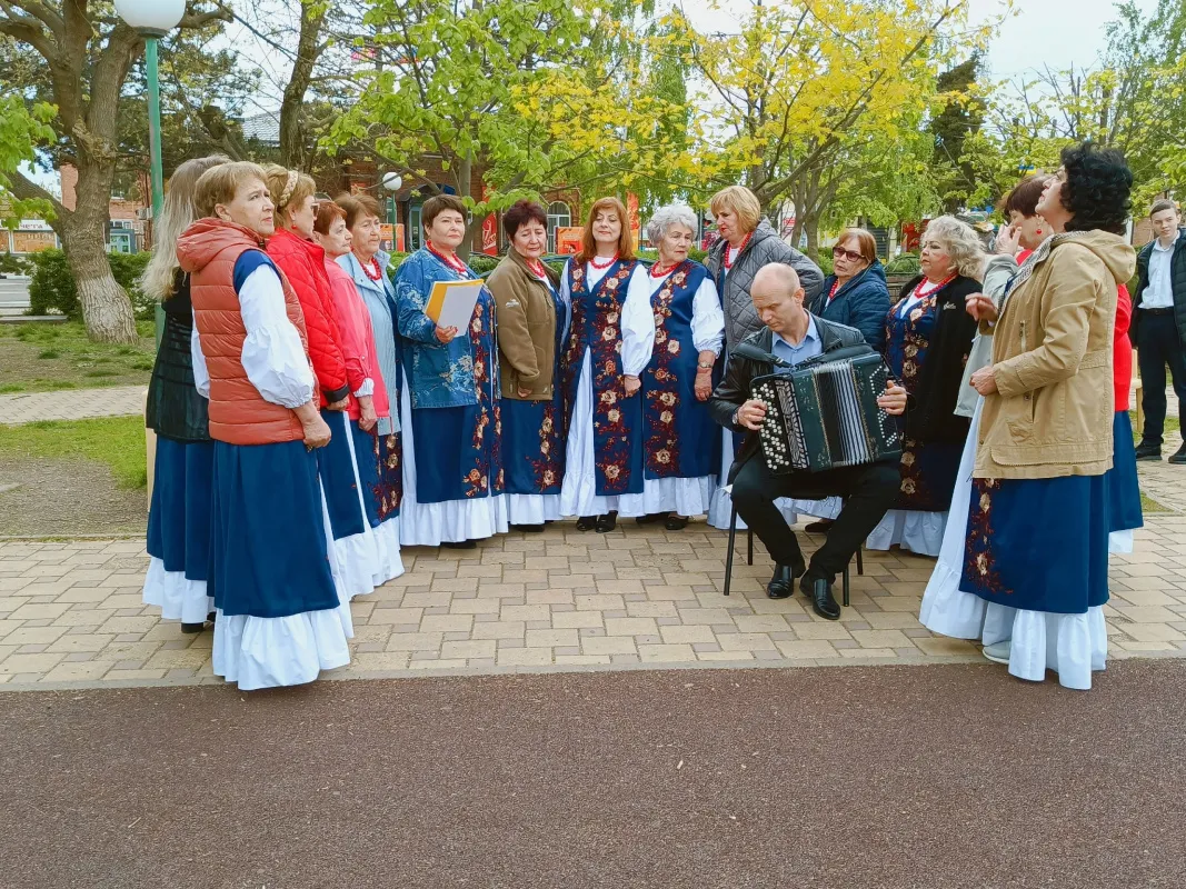 Наш край встречает первомай